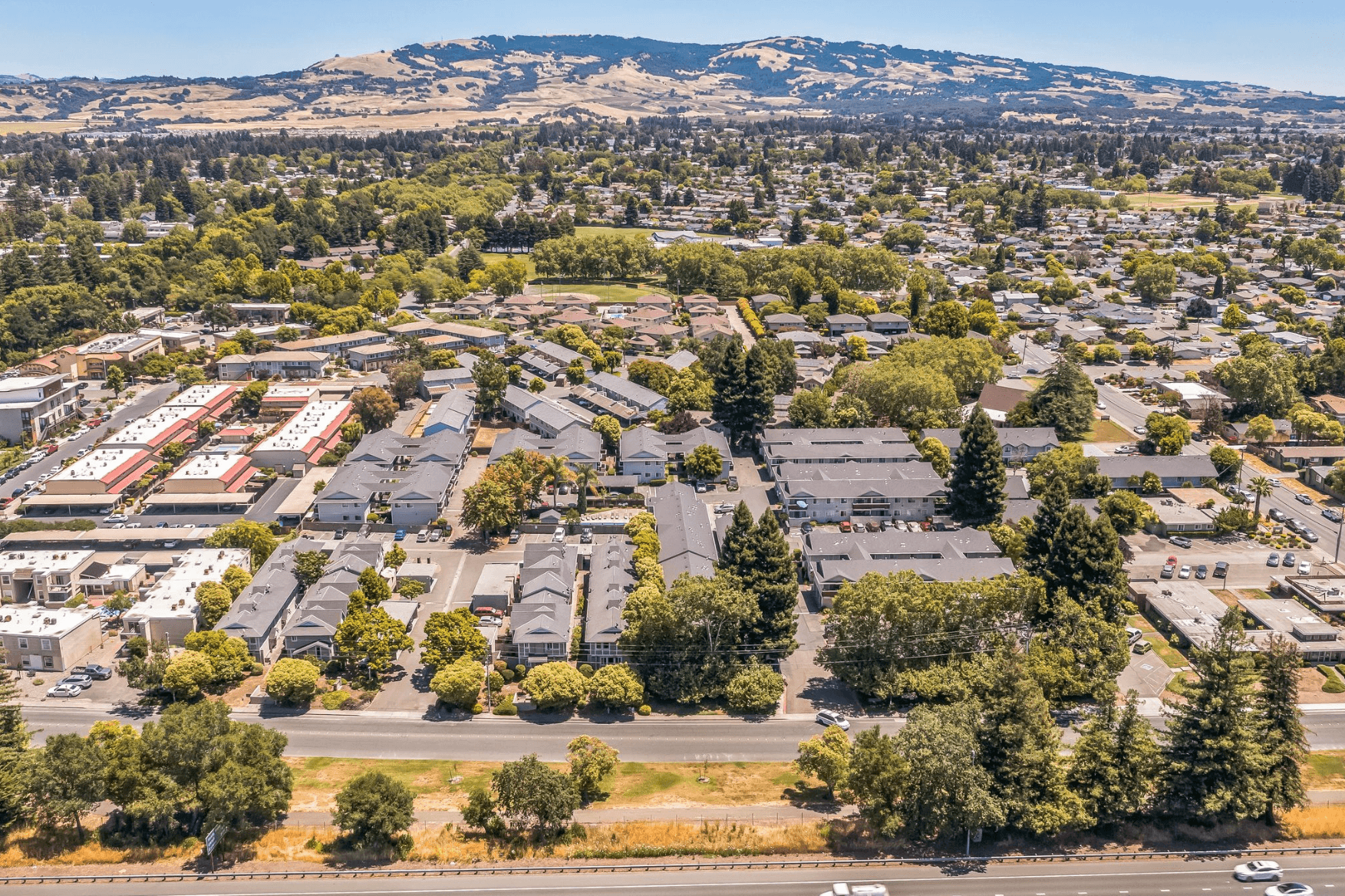 1BR/1BA Apartment on Commerce Blvd · Rohnert Park photo 5